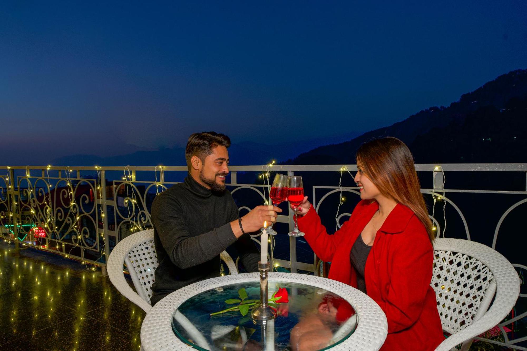 Hotel Super @Mall Road Mussoorie Exterior photo